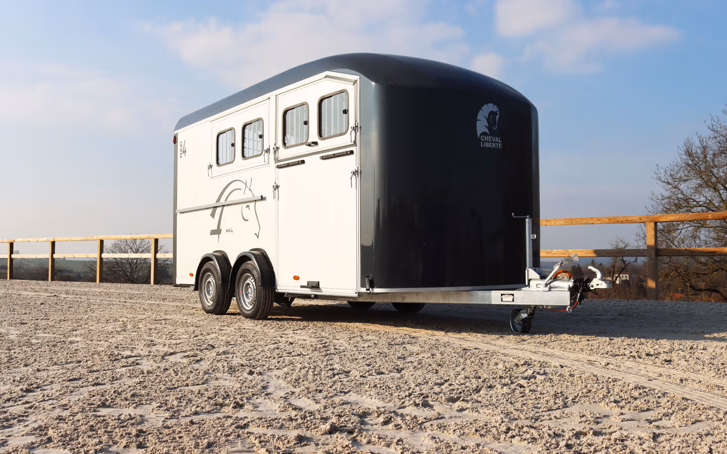 Cheval Liberte Maxi4 Horse Trailer
