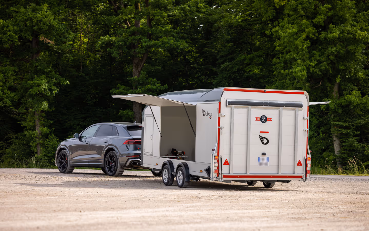Debon Roadster C2000 Enclosed Car Transporter