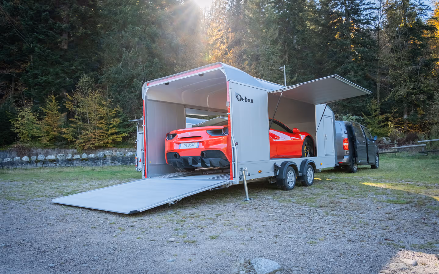 Debon Roadster C2000 Enclosed Car Transporter