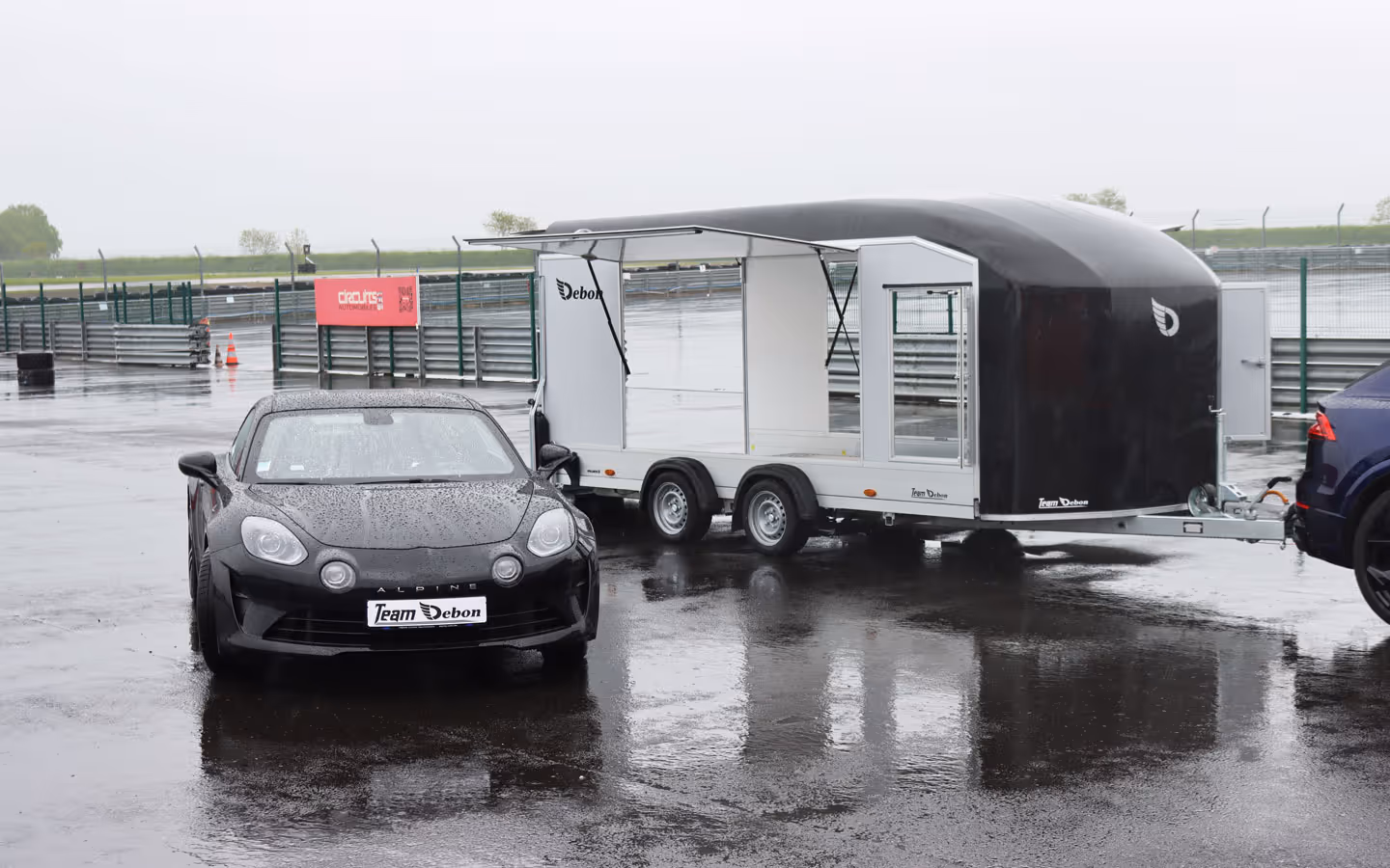 Debon Roadster C1000 Enclosed Car Transporter