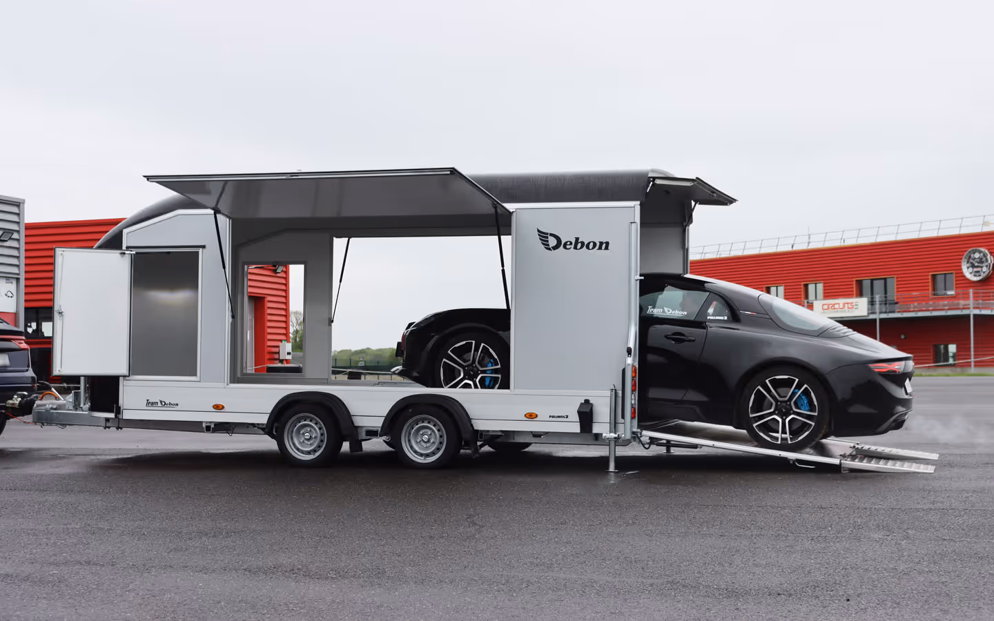 Debon Roadster C1000 Enclosed Car Transporter