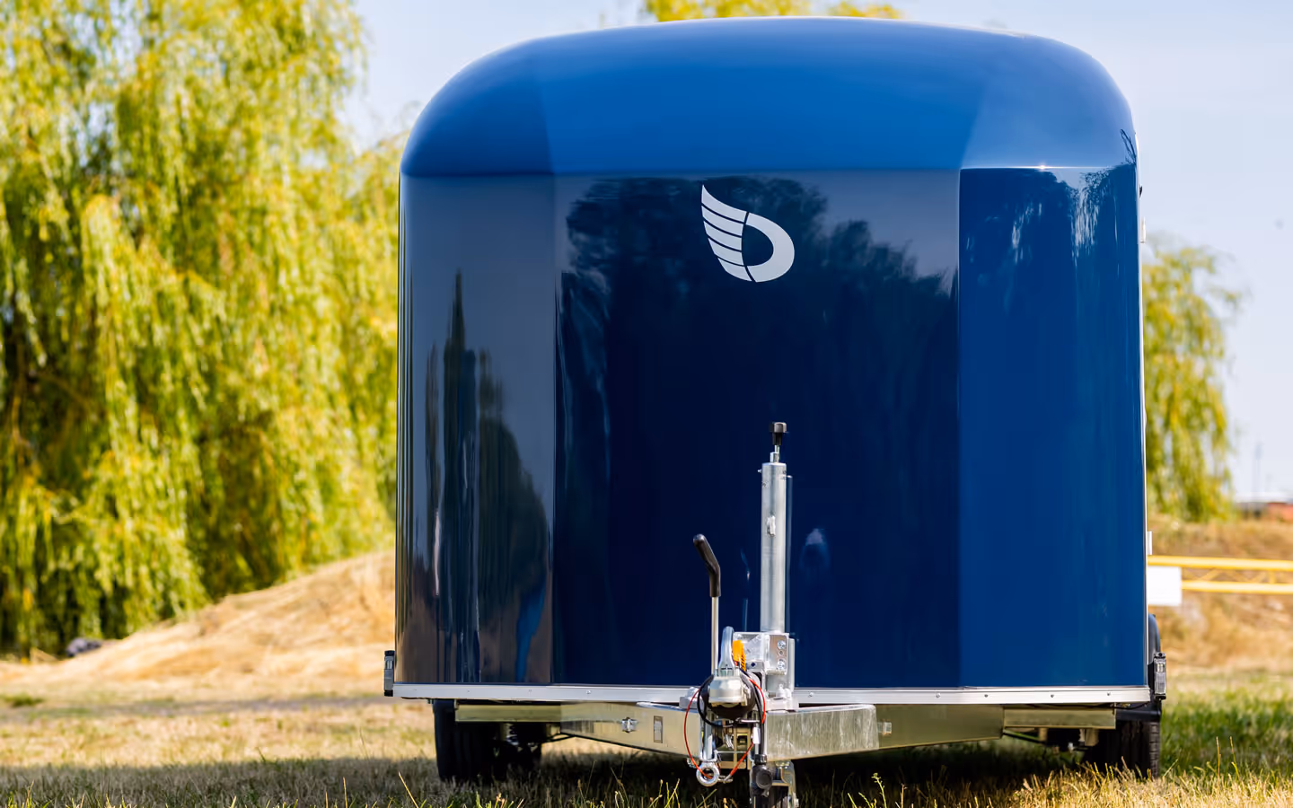 Debon Roadster C1000 Enclosed Car Transporter