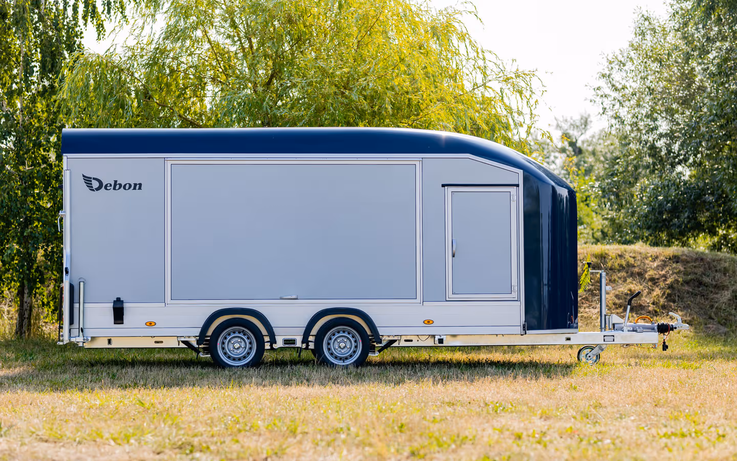 Debon Roadster C1000 Enclosed Car Transporter