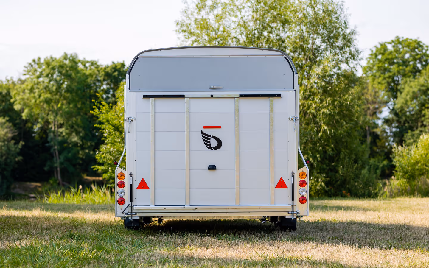 Debon Roadster C1000 Enclosed Car Transporter