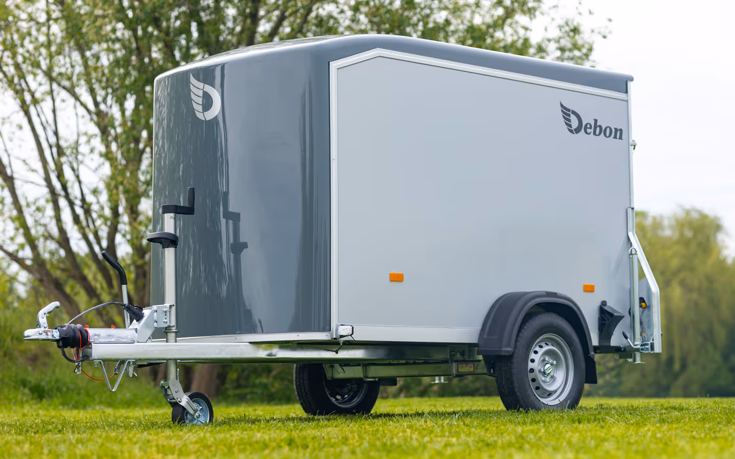 Debon Roadster C255 Box Trailer