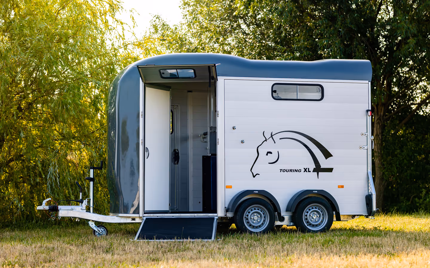Cheval Liberte Touring XL with Tack Room Two Horse Trailer 