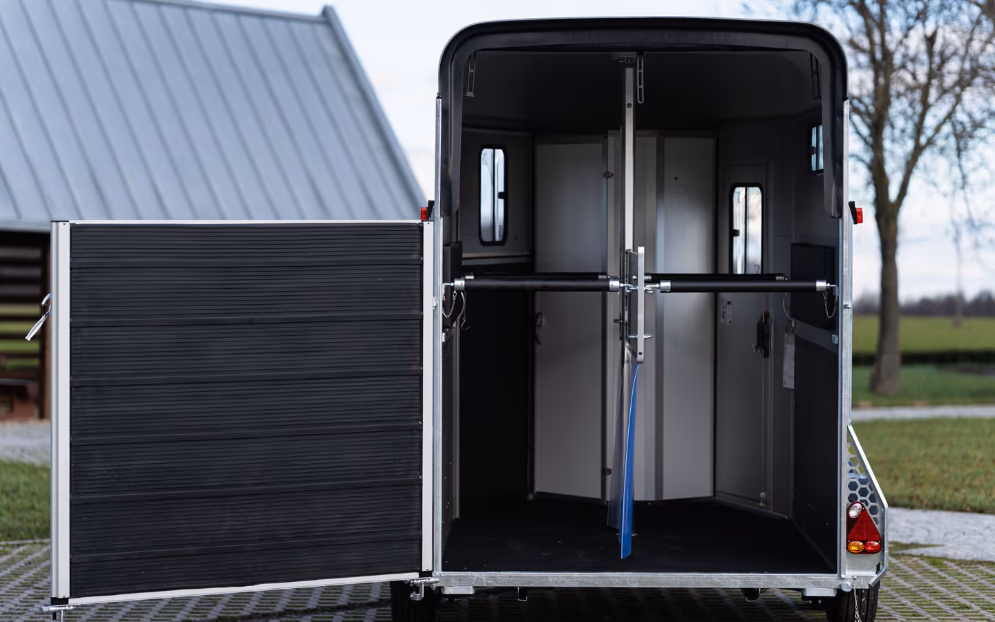 Cheval Liberte Touring Country with Tack Room Two Horse Trailer
