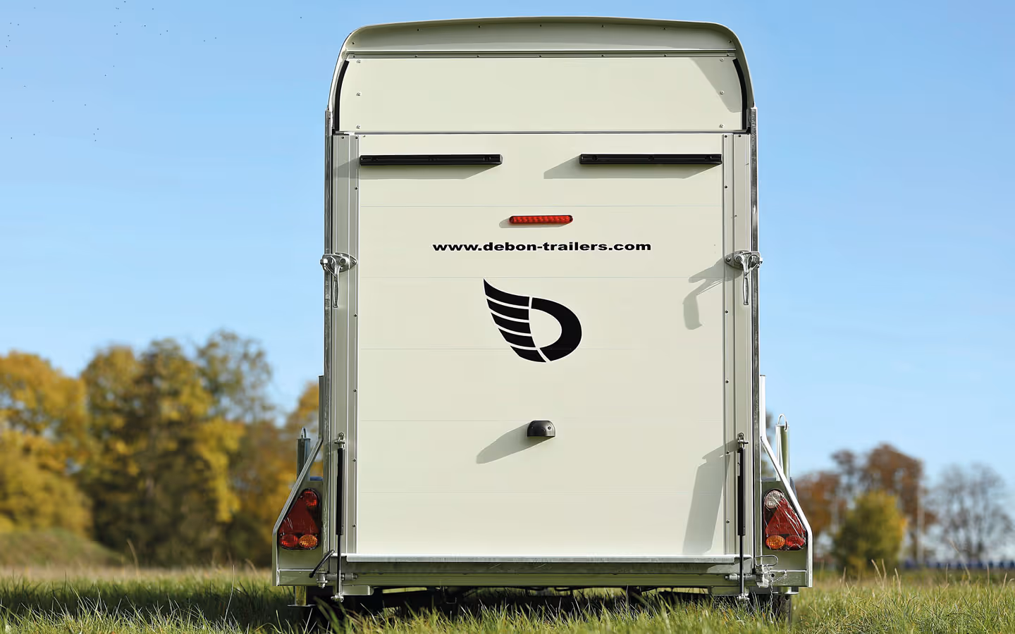 Debon Roadster C300 Box Trailer