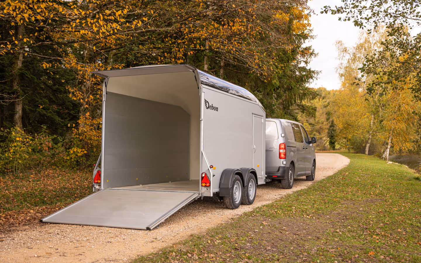 Debon Roadster C500 Box Trailer