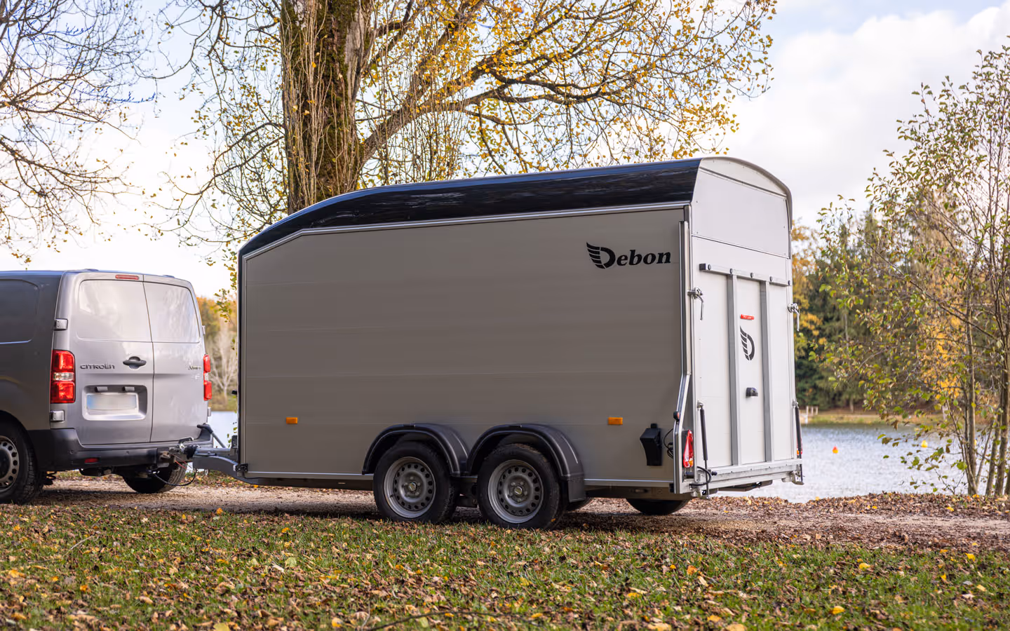 Debon Roadster C500 Box Trailer