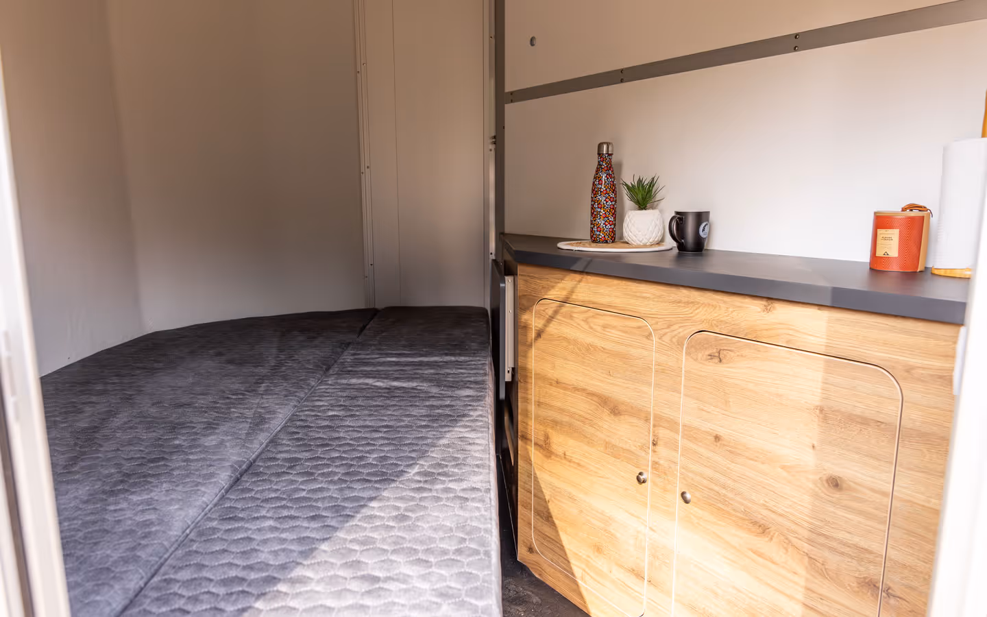 Cheval Liberte Maxi Living Signature Three Horse Trailer