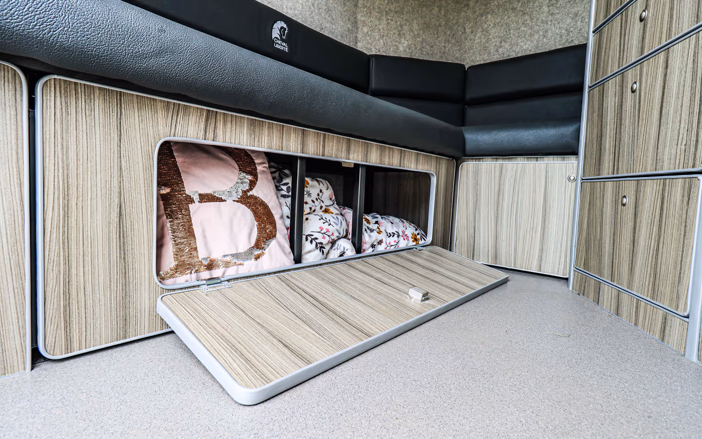 Cheval Liberte Maxi Living Iconic Three Horse Trailer