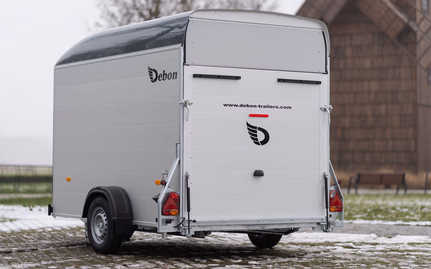 Debon Roadster C400 Box Trailer