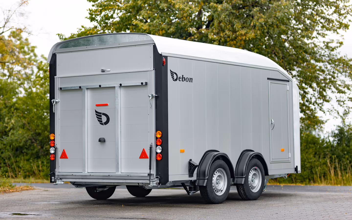 Debon Roadster C800 Box Trailer 
