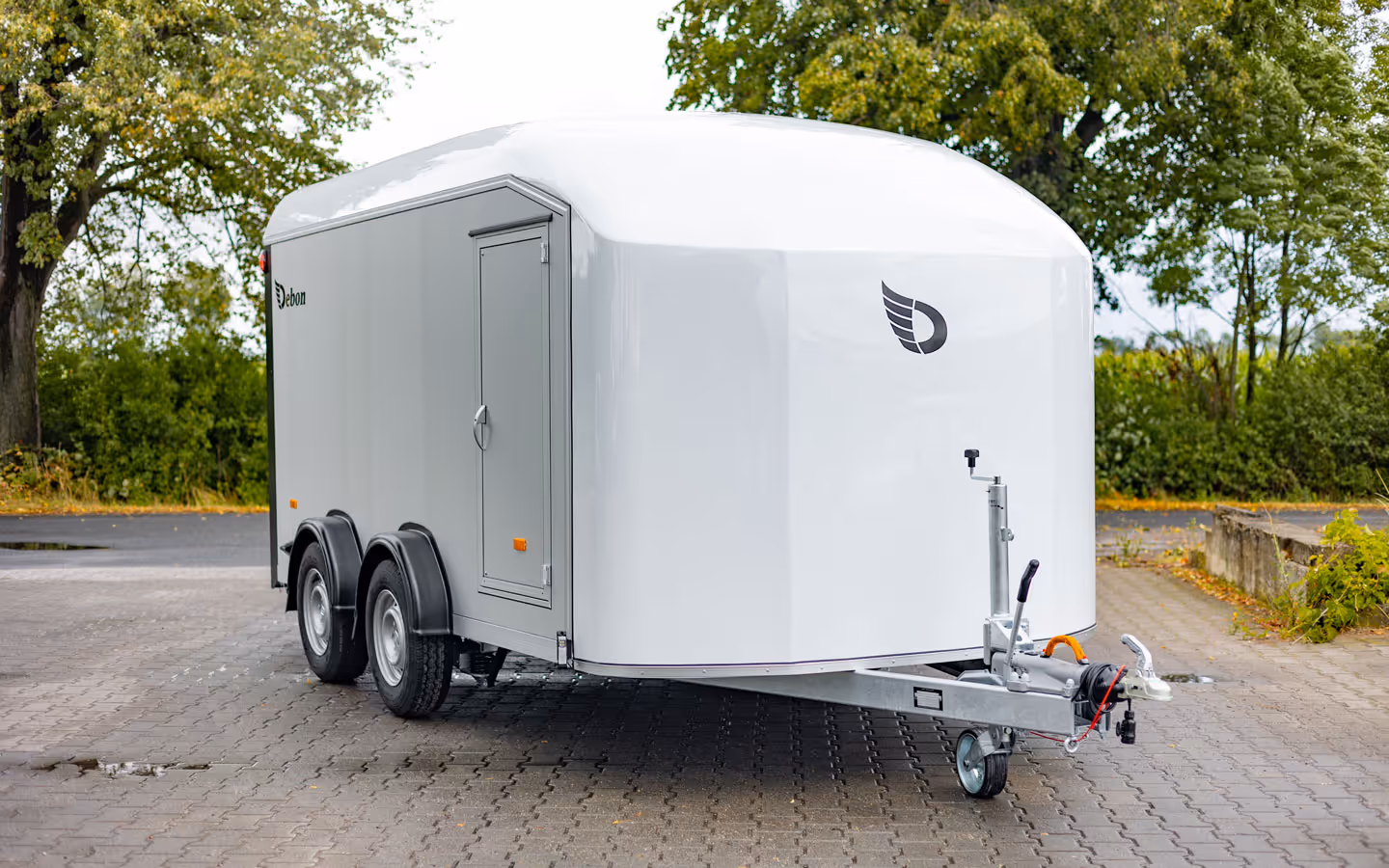Debon Roadster C800 Box Trailer 