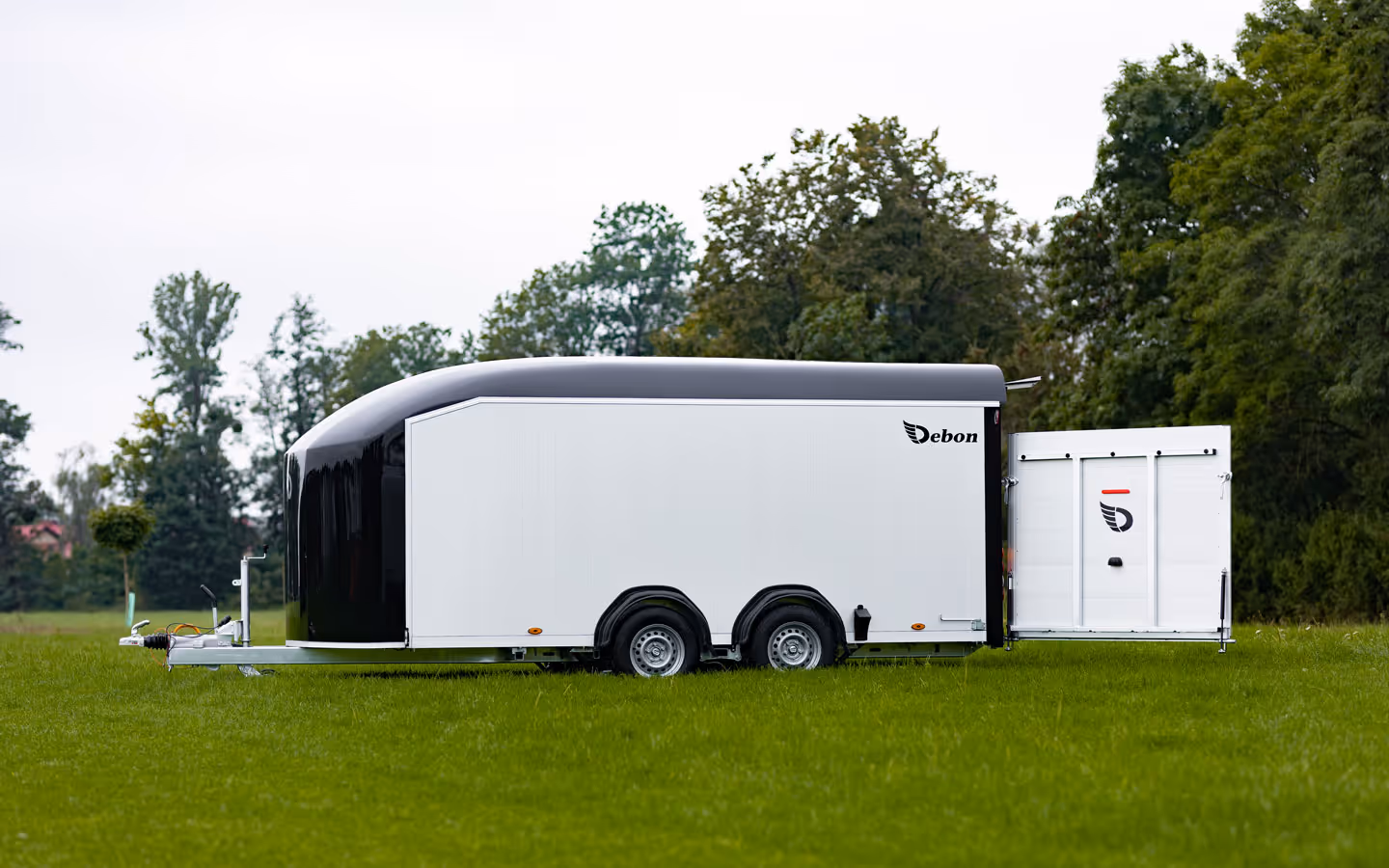 Debon Roadster C900 Box Trailer