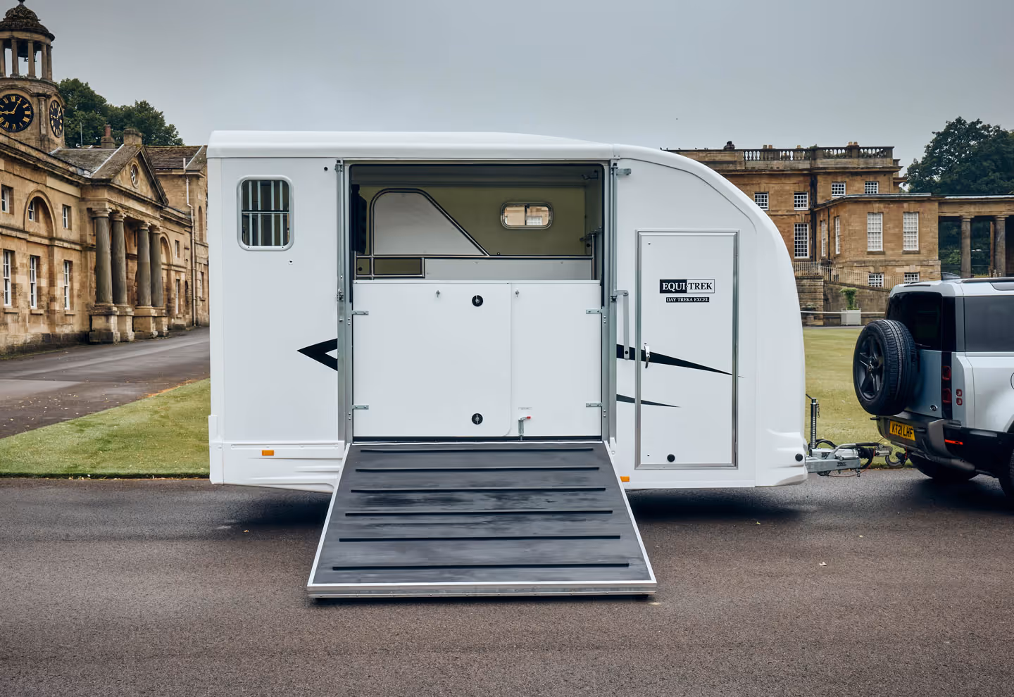 Equi-Trek Day-Treka Horse Trailer