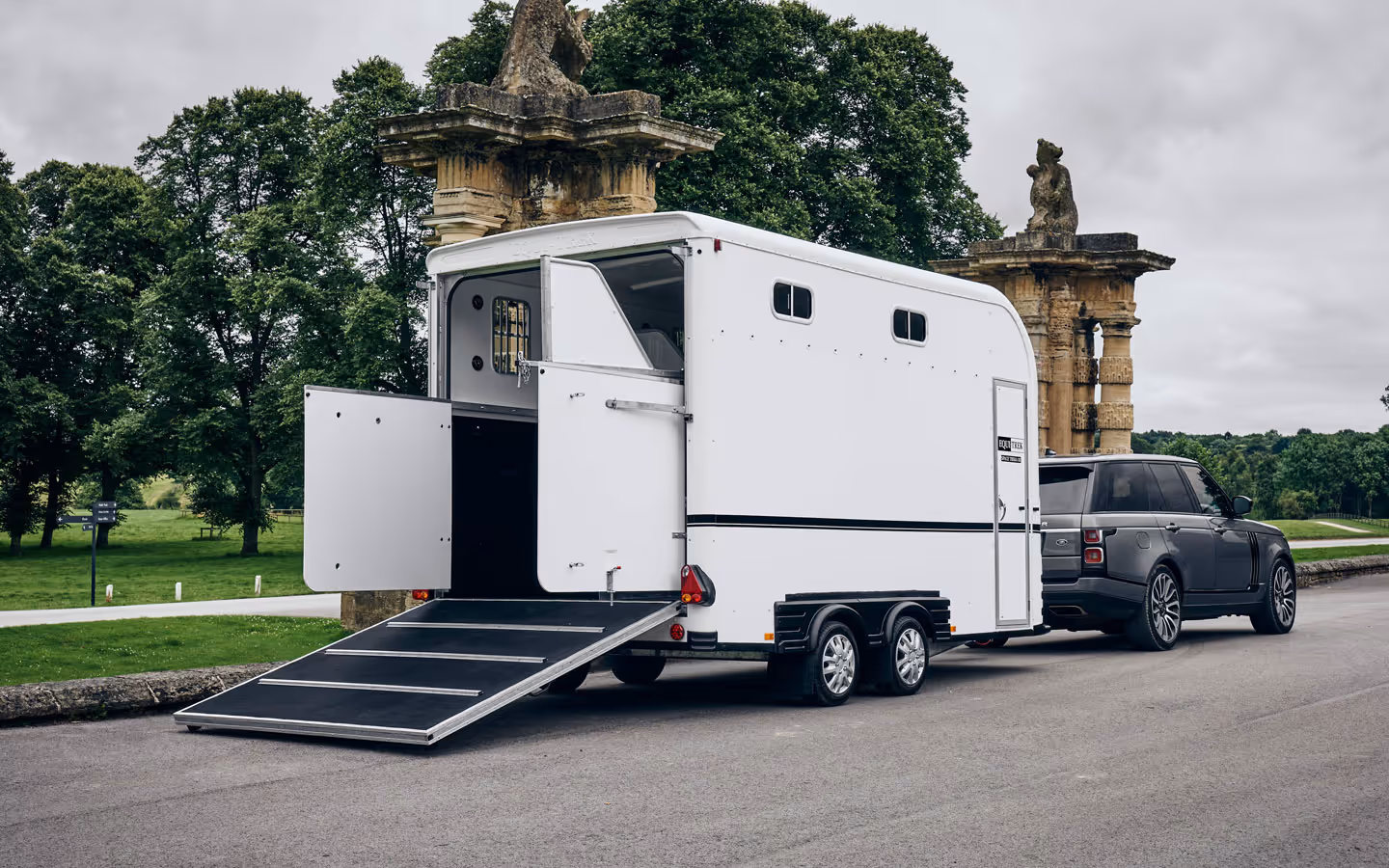 Equi-Trek Space-Treka III Trailer 