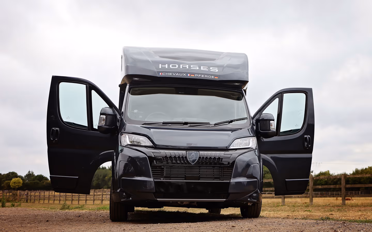 Equi-Trek Ikonik Horsebox 