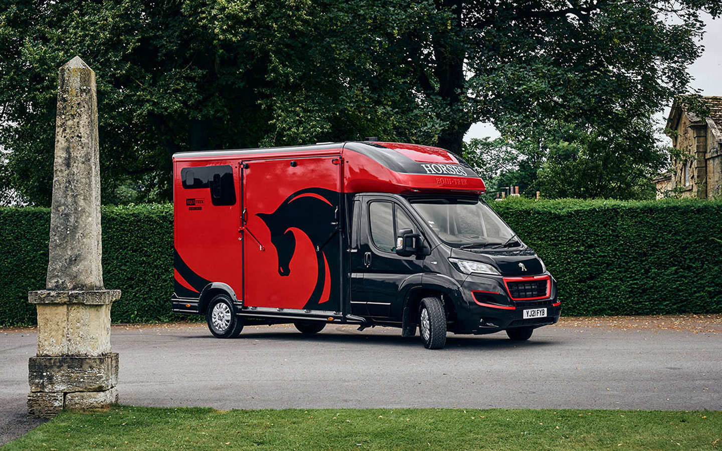 Equi-Trek Sonic 3500kg Horsebox 