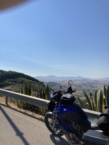 Motorrad in Sizilien