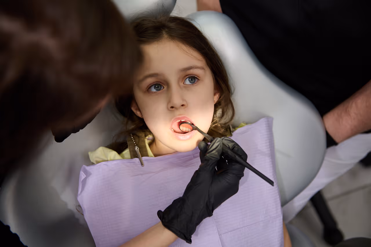 How to Handle a Knocked-Out Tooth – Emergency Guide