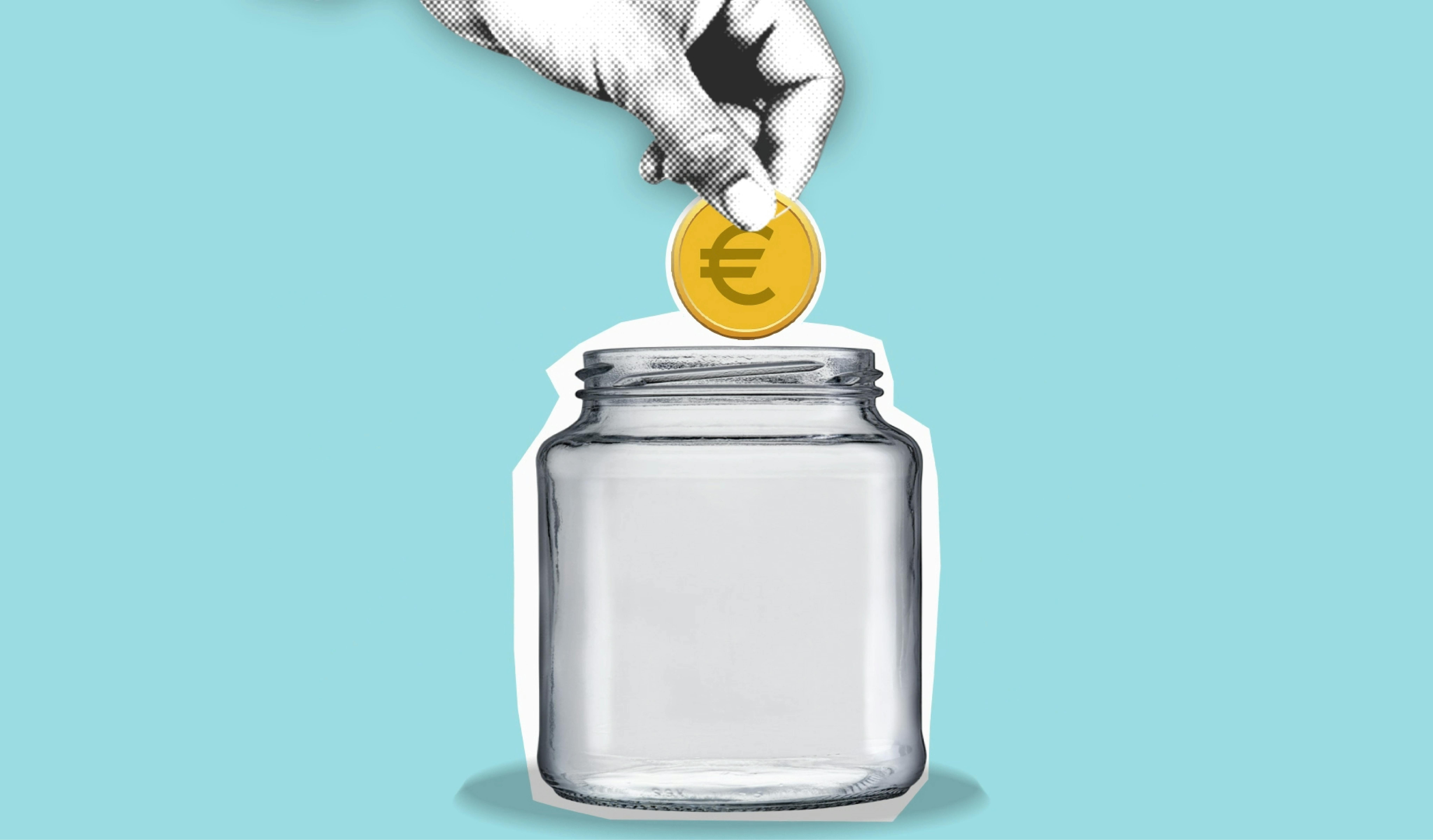 Main déposant une pièce d'un euro dans un bocal