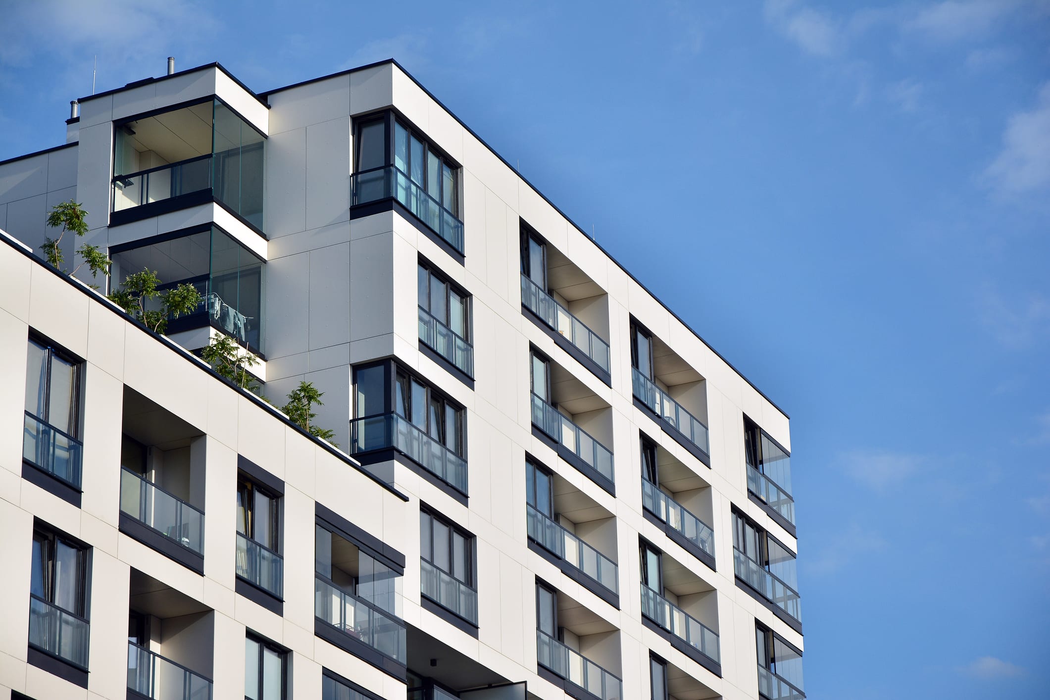 Immeuble résidentiel neuf aux balcons plantés