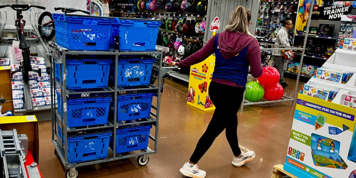Walmart reverses an earlier limit on the height of order fulfillment carts in stores