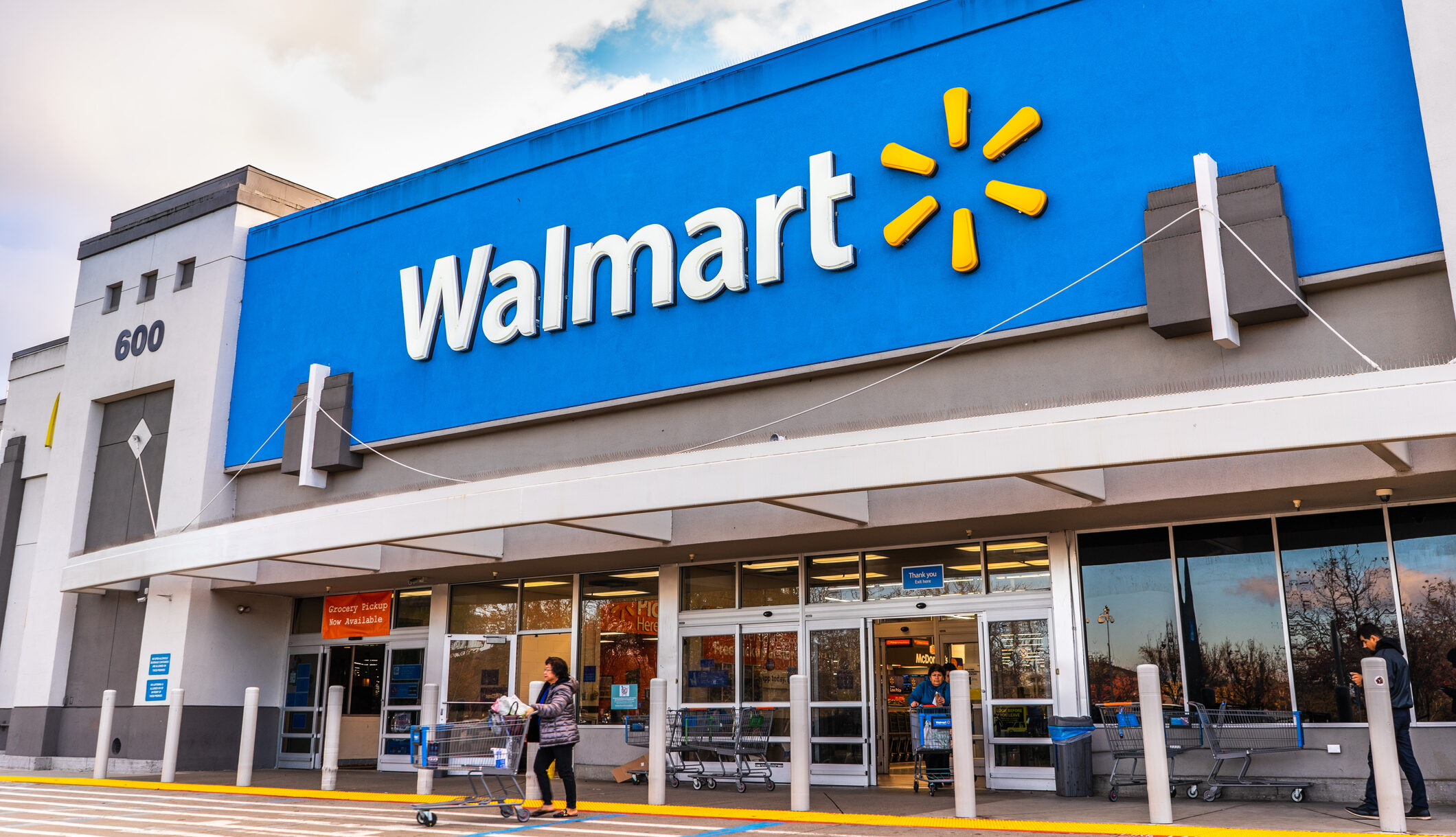 Walmart Brings Back Onn-Branded Roku Smart TVs To Its Stores