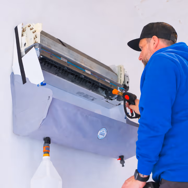 Technicien en entretien et nettoyage de systèmes de ventilation