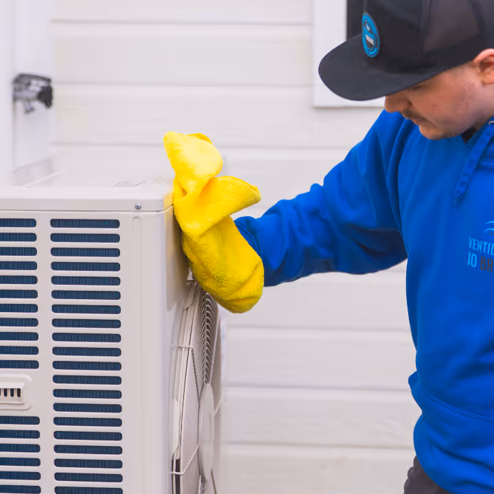 Technicien en entretien et nettoyage de systèmes de ventilation
