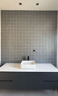 Vanitory gris
