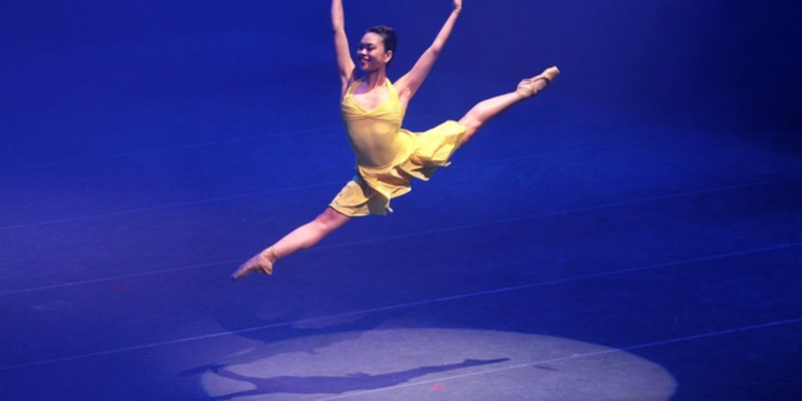 Angelica Generosa doing a jete.