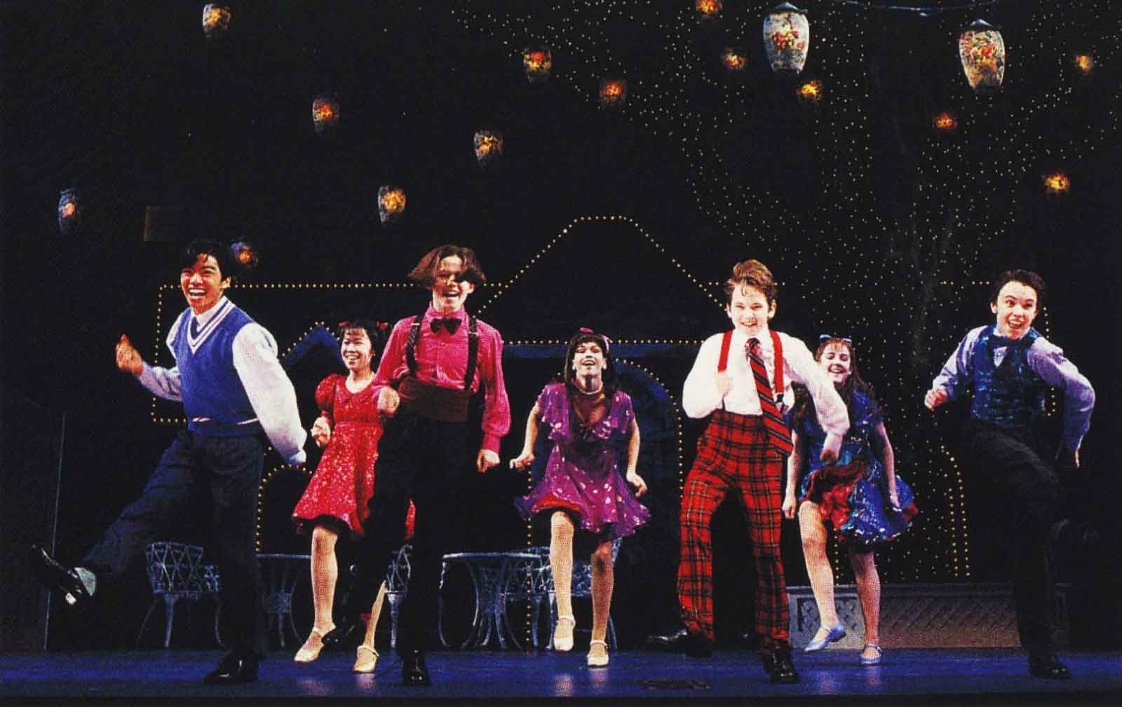 The Big Kids dance "Cross the Line". 