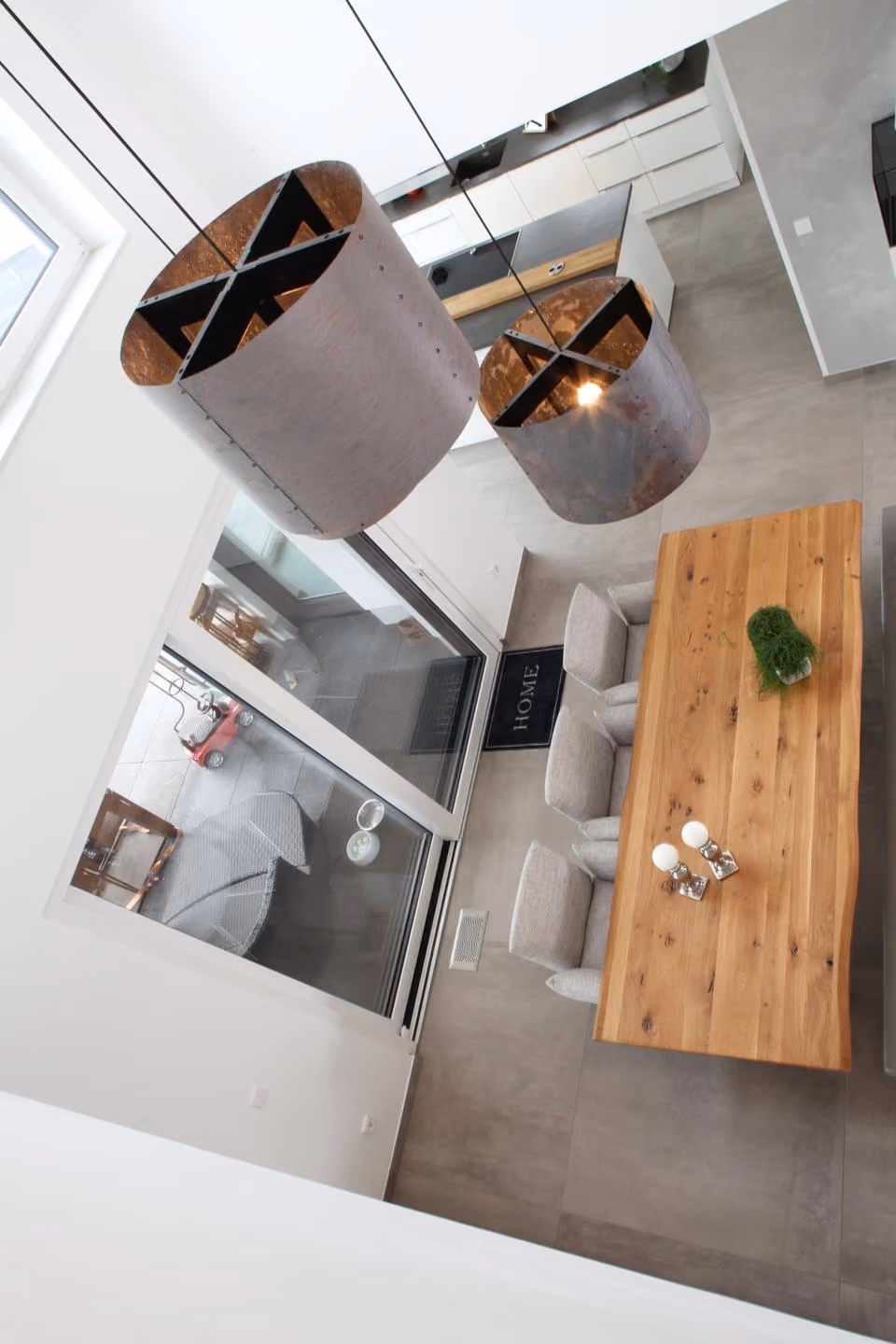Ankleide mit Einbauschrank und Holztresen