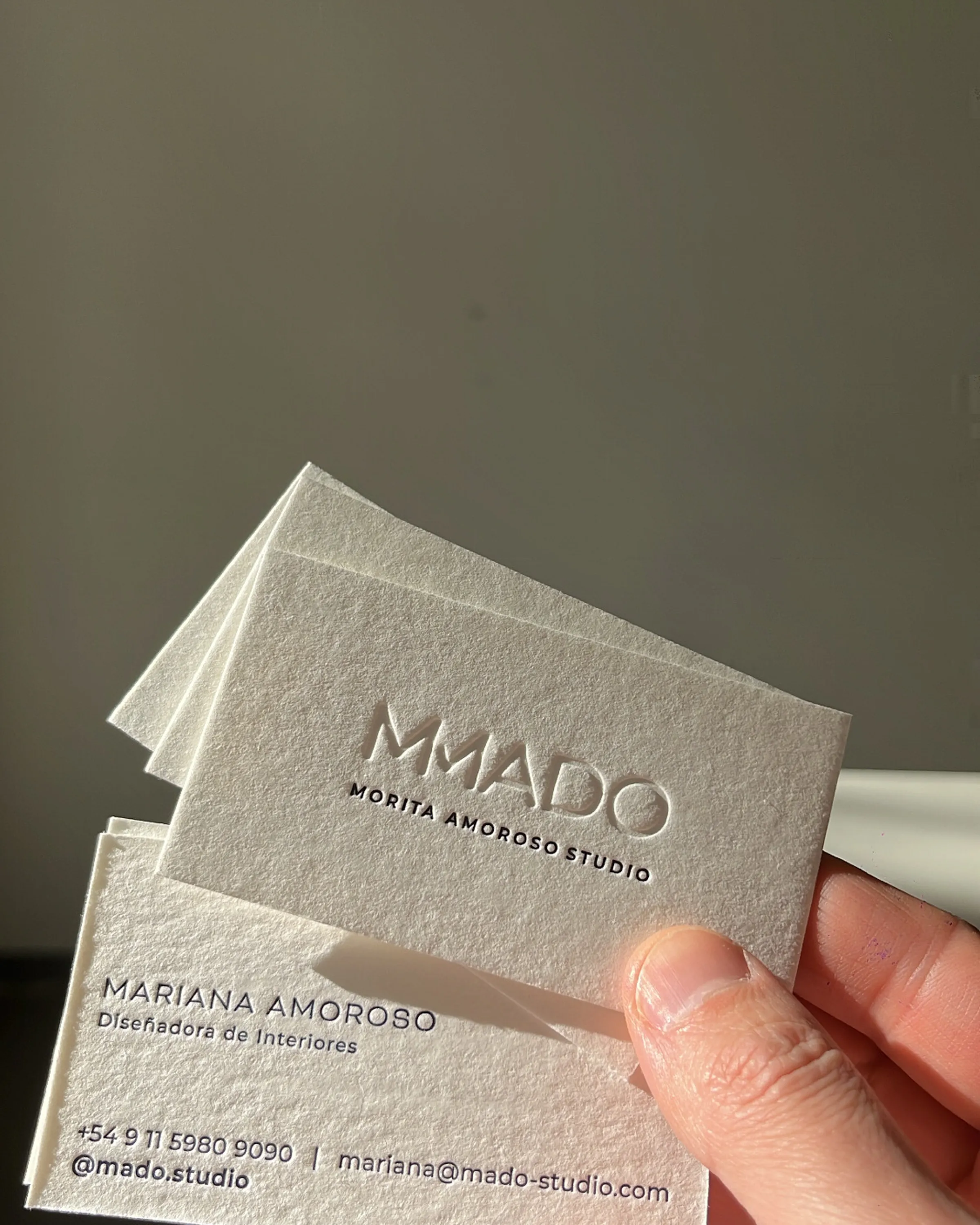 Tarjeta con relieve - Mado Studio