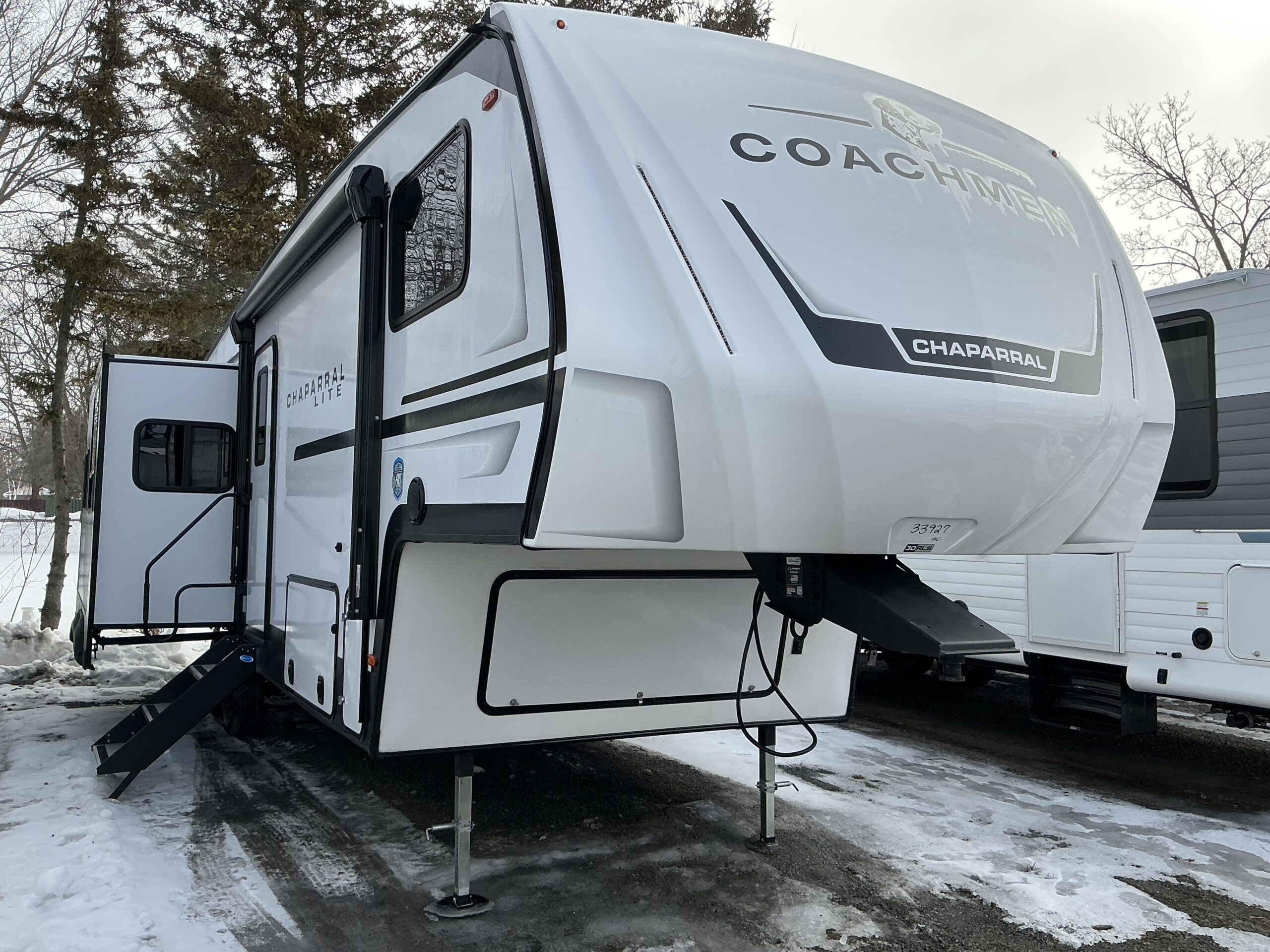 2026 CHAPARRAL 30RLS Fifth Wheel