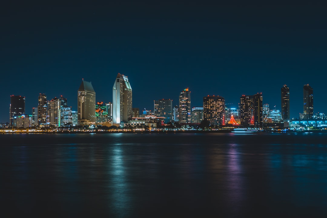 Aurora city photo — Web Tonic