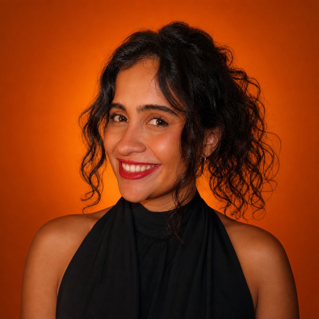 Mayara M., Senior Graphic Designer