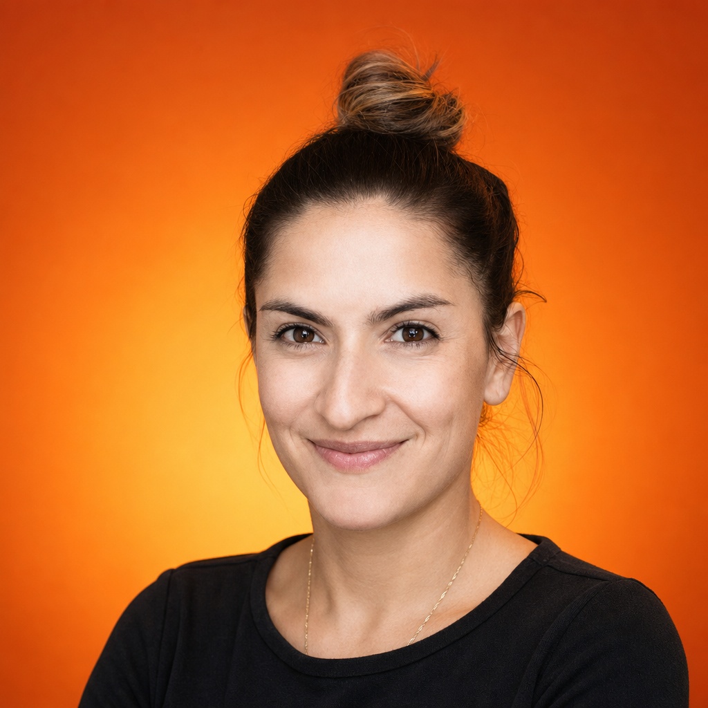 Camille R., Producer