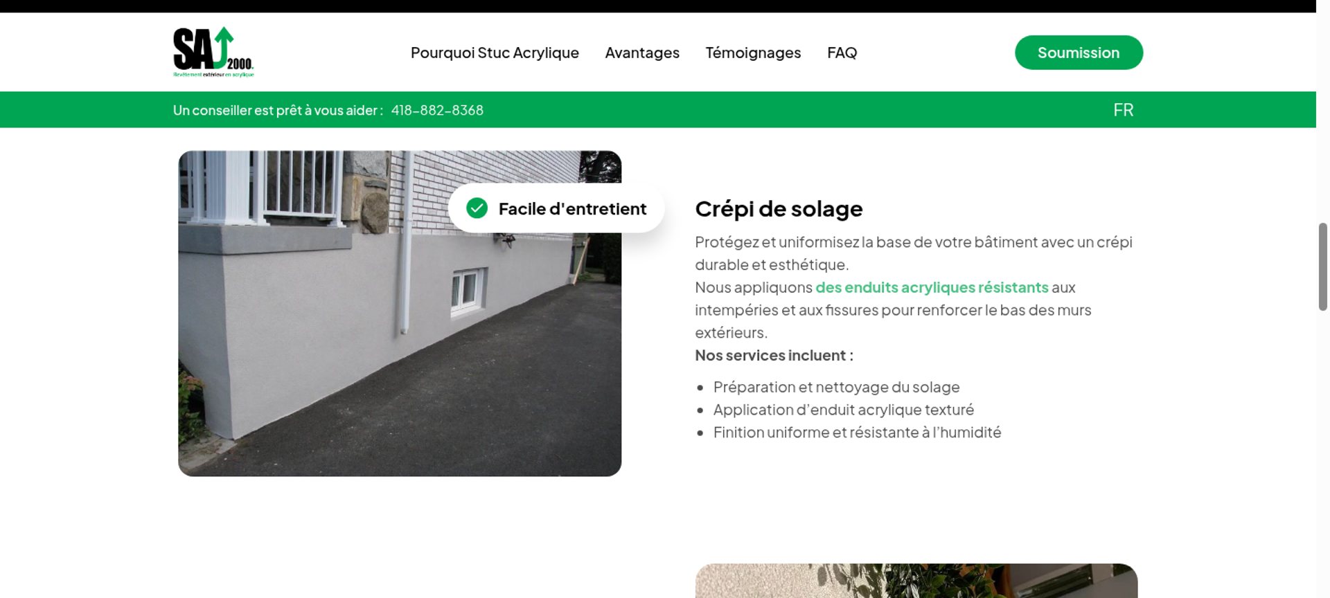 Stuc Acrylique 2000 acrylic render applied to a house foundation