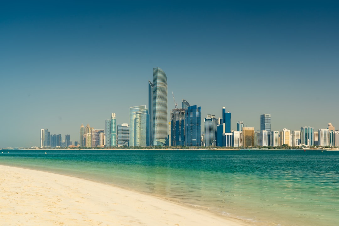 Abu Dhabi city photo — Web Tonic