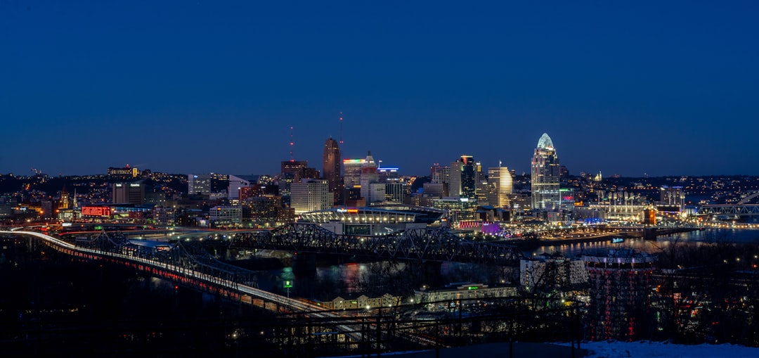 Aurora city photo — Web Tonic