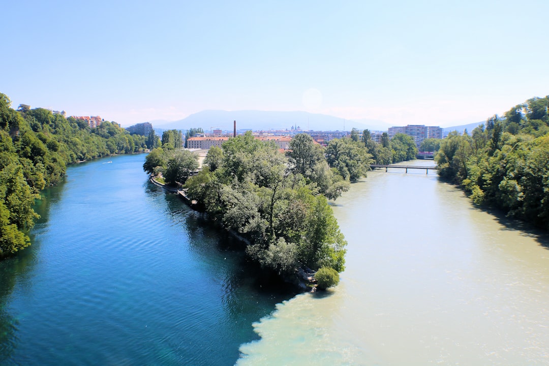 Geneva city photo — Web Tonic