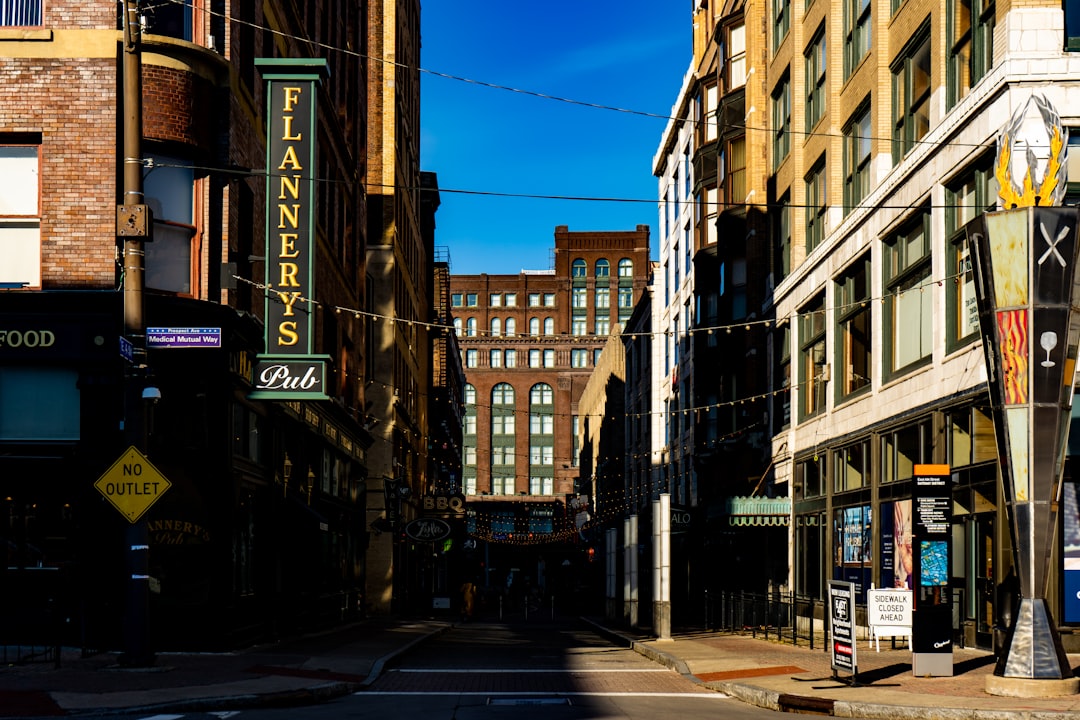Leeds city photo — Web Tonic
