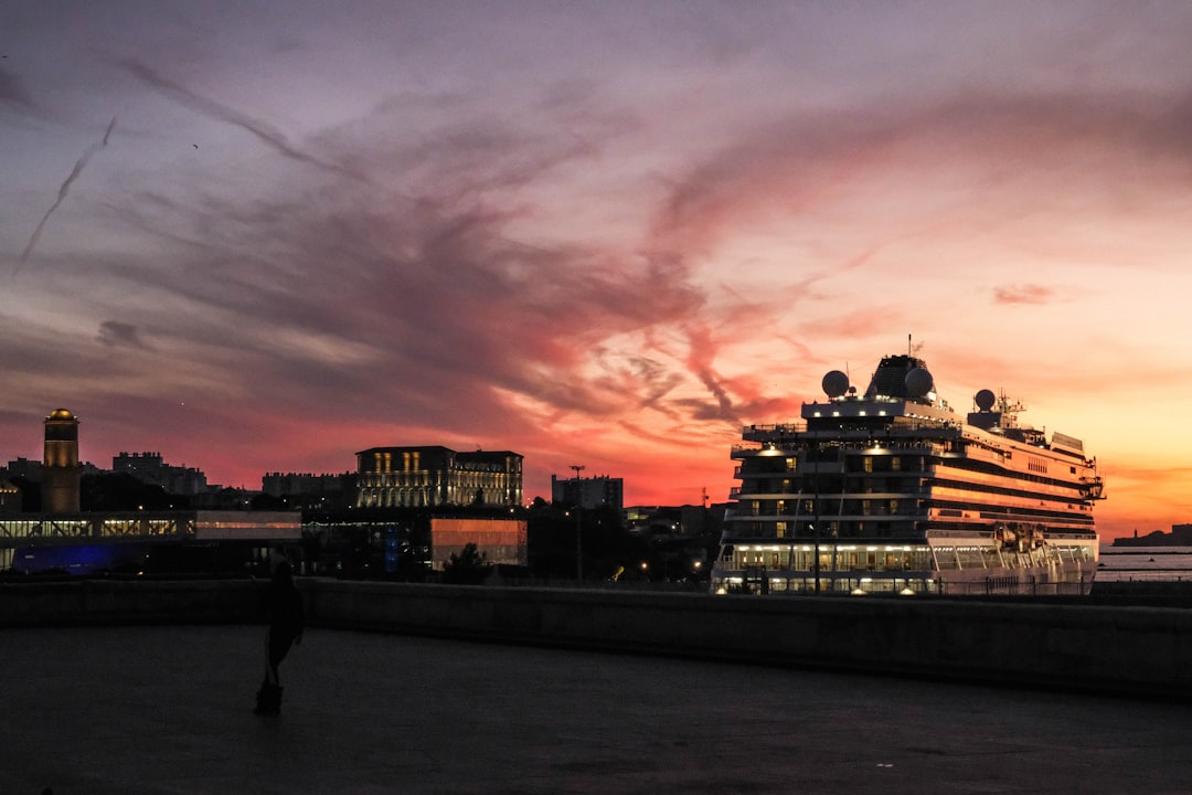 Marseille city photo — Web Tonic