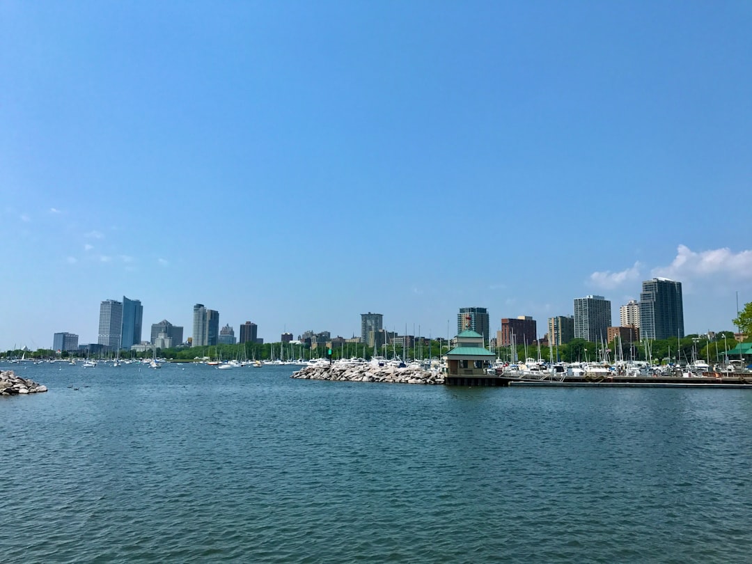 Milwaukee city photo — Web Tonic