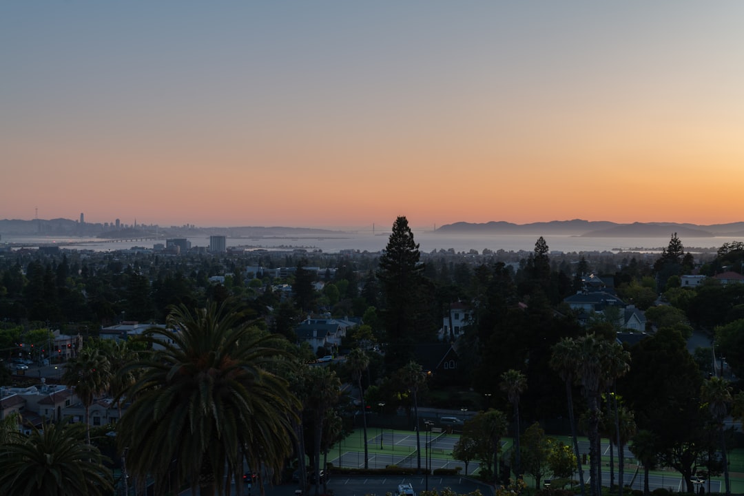 Oakland city photo — Web Tonic