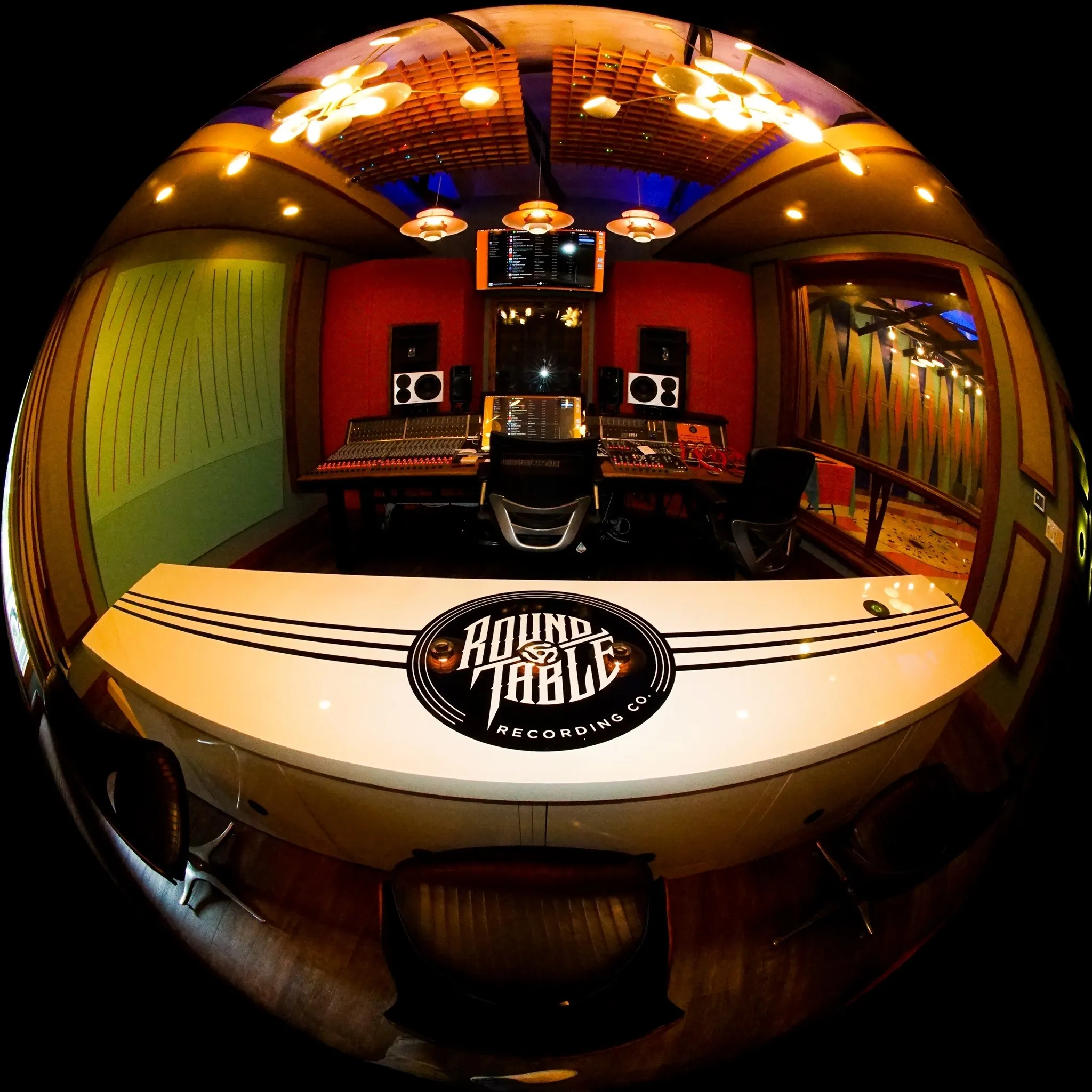 Round Table Recording Company Logo